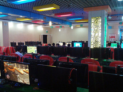 确立领先华硕全系列产品打造新疆阿克苏大型豪华网吧_厂商动态-中关村在线