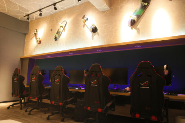 创业新思路=网吧+酒店:″电竞酒店″正悄然走红