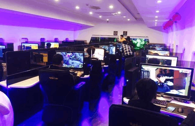 五元网费引发的网络论战 当代青年的消费观念碰撞