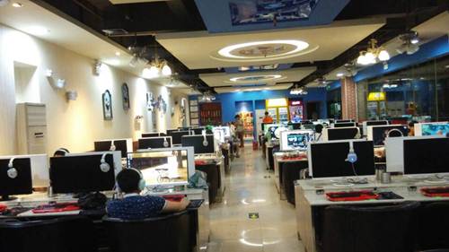 网吧镀膜技术引领业界 华硕中标三亚网咖