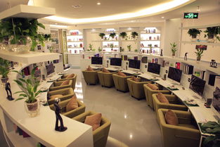 打造未来感与舒适性兼备的网吧空间——现代网吧装修设计全方位建议